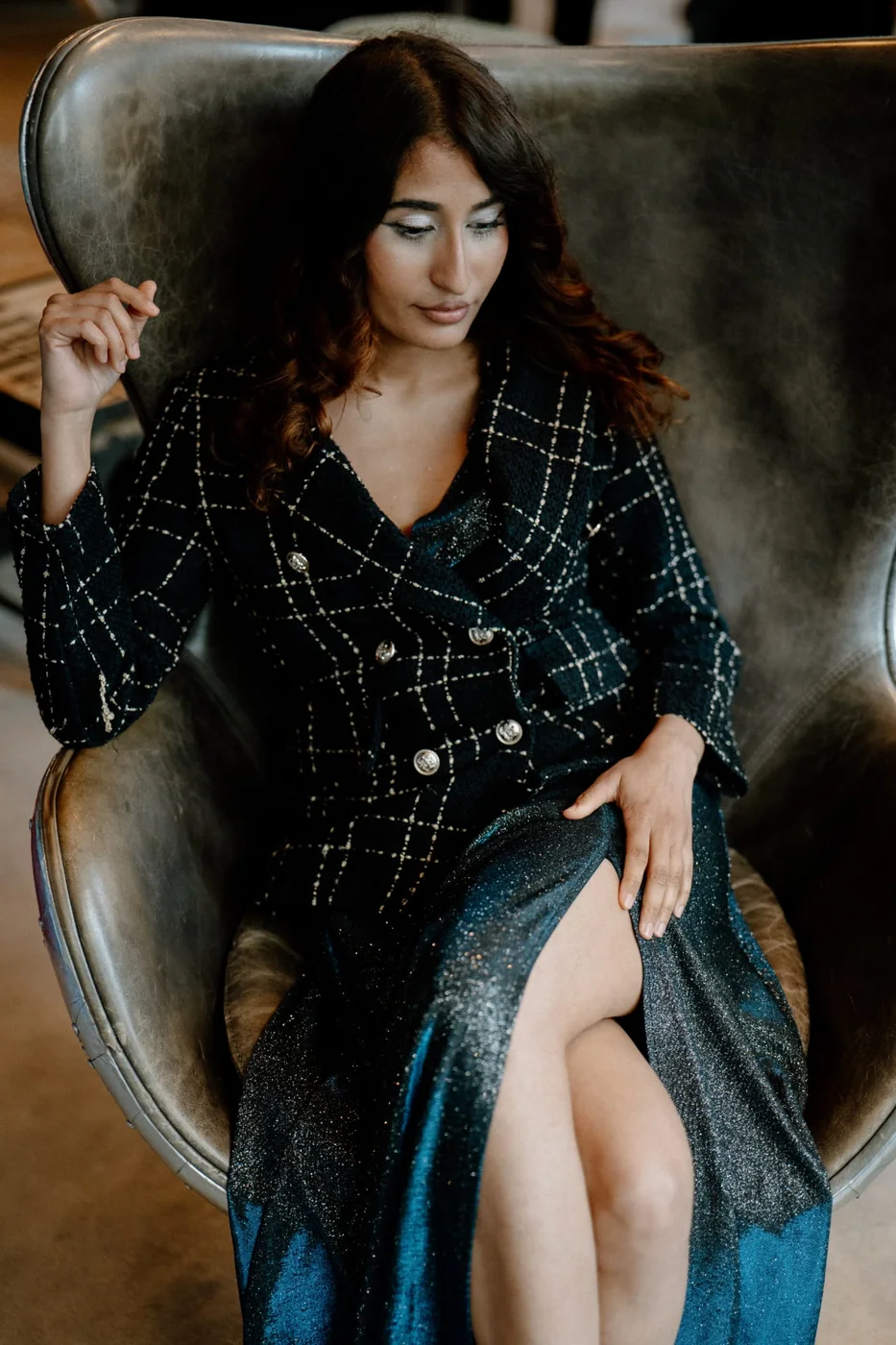 Rascha Al-Nemer in einem eleganten Businessporträt