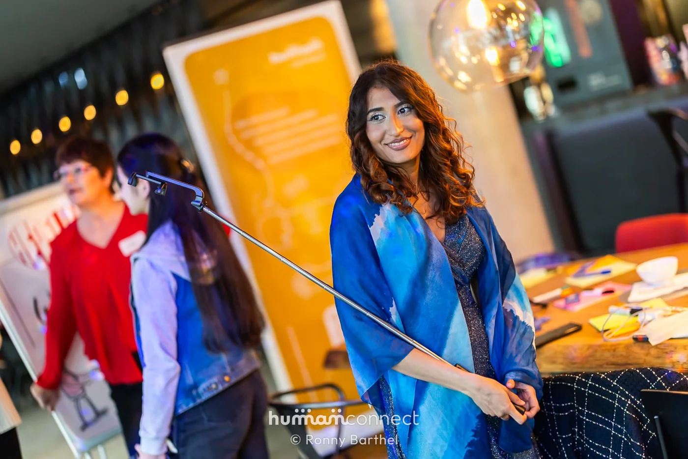Rascha Al-Nemer in einem interaktiven Workshopformat